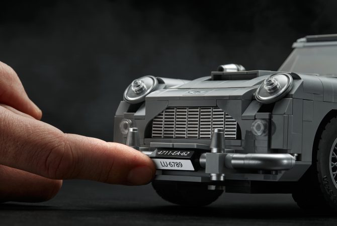 James Bond™ Aston Martin DB5