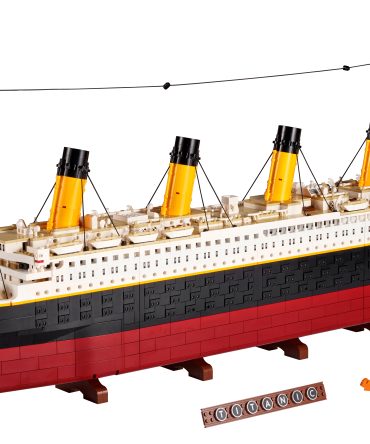 LEGO® Titanic