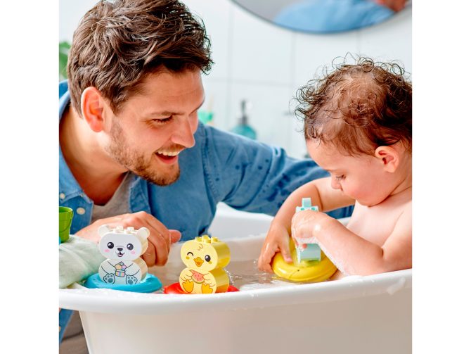 Bath Time Fun: Floating Animal Train