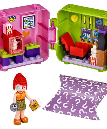 Mia's Shopping Play Cube