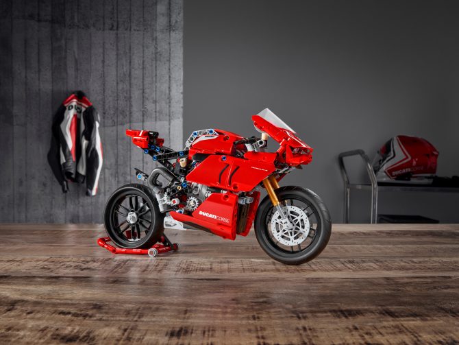 Ducati Panigale V4 R