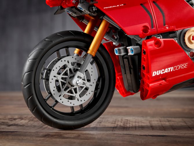 Ducati Panigale V4 R