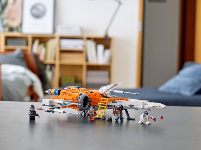 Poe Dameron's X-wing Fighter™